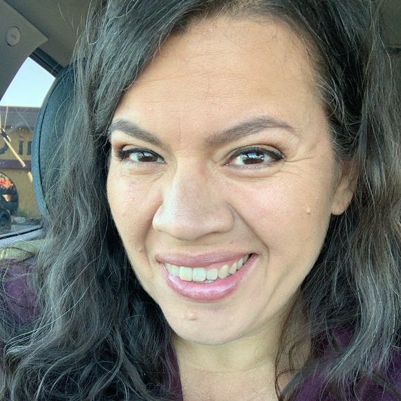 Meet your Posher, Staci - Picture 2 of 2